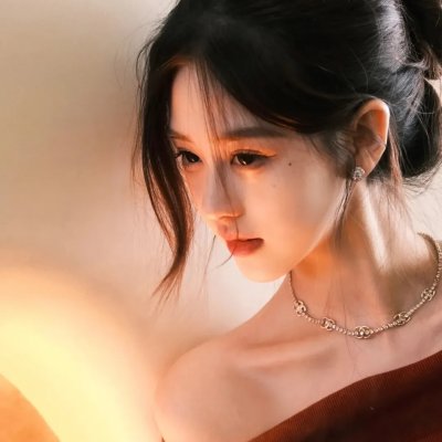 飞女黛丝封面
